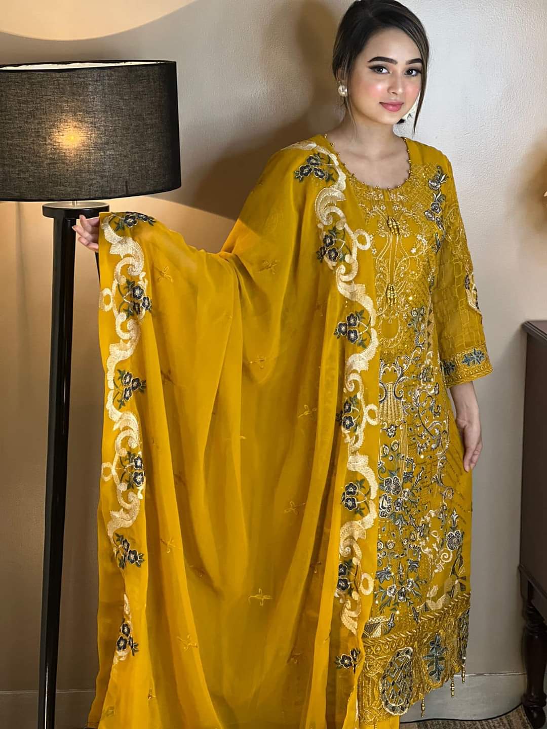 Pakistani Salwar Suit